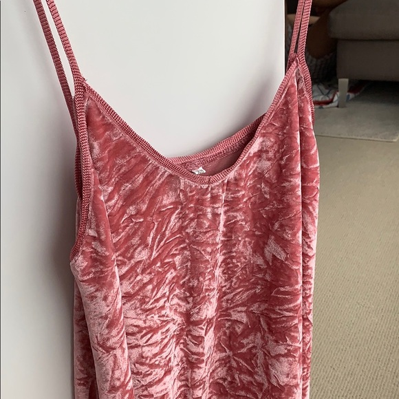 crushed velvet pink dress - Picture 4 of 4